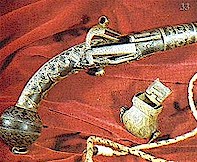 Рис: Фрагмент кремневого пистолета с маслёнкой (Кавказ)